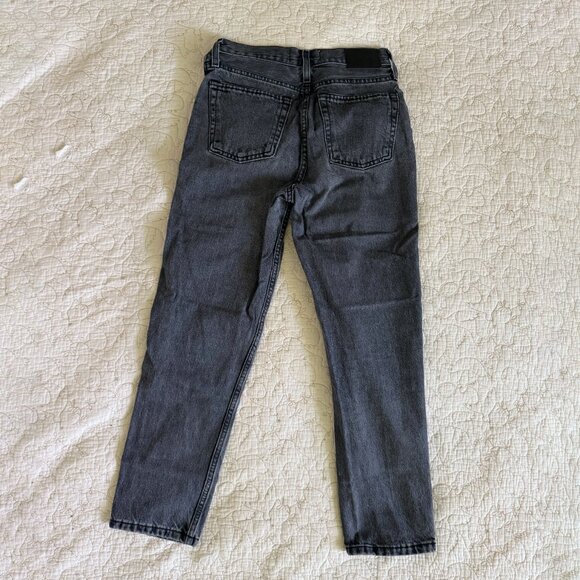 Everlane The '90s Cheeky® Jean Vintage in Washed Black - Picture 2 of 3